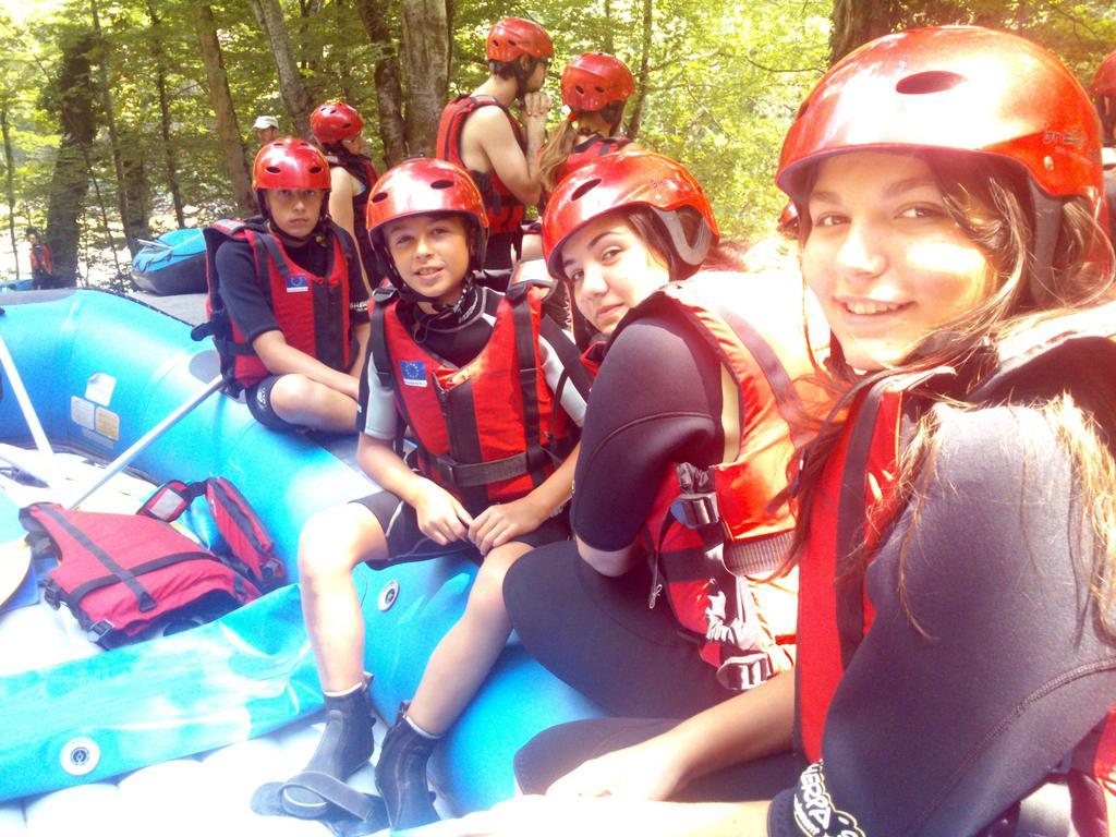 Rafting Camp Tara Center Tri Vodenice Bastasi Bagian luar foto