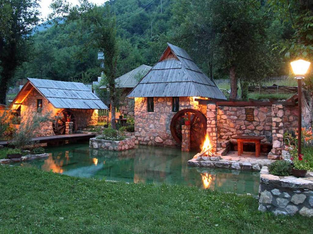Rafting Camp Tara Center Tri Vodenice Bastasi Ruang foto